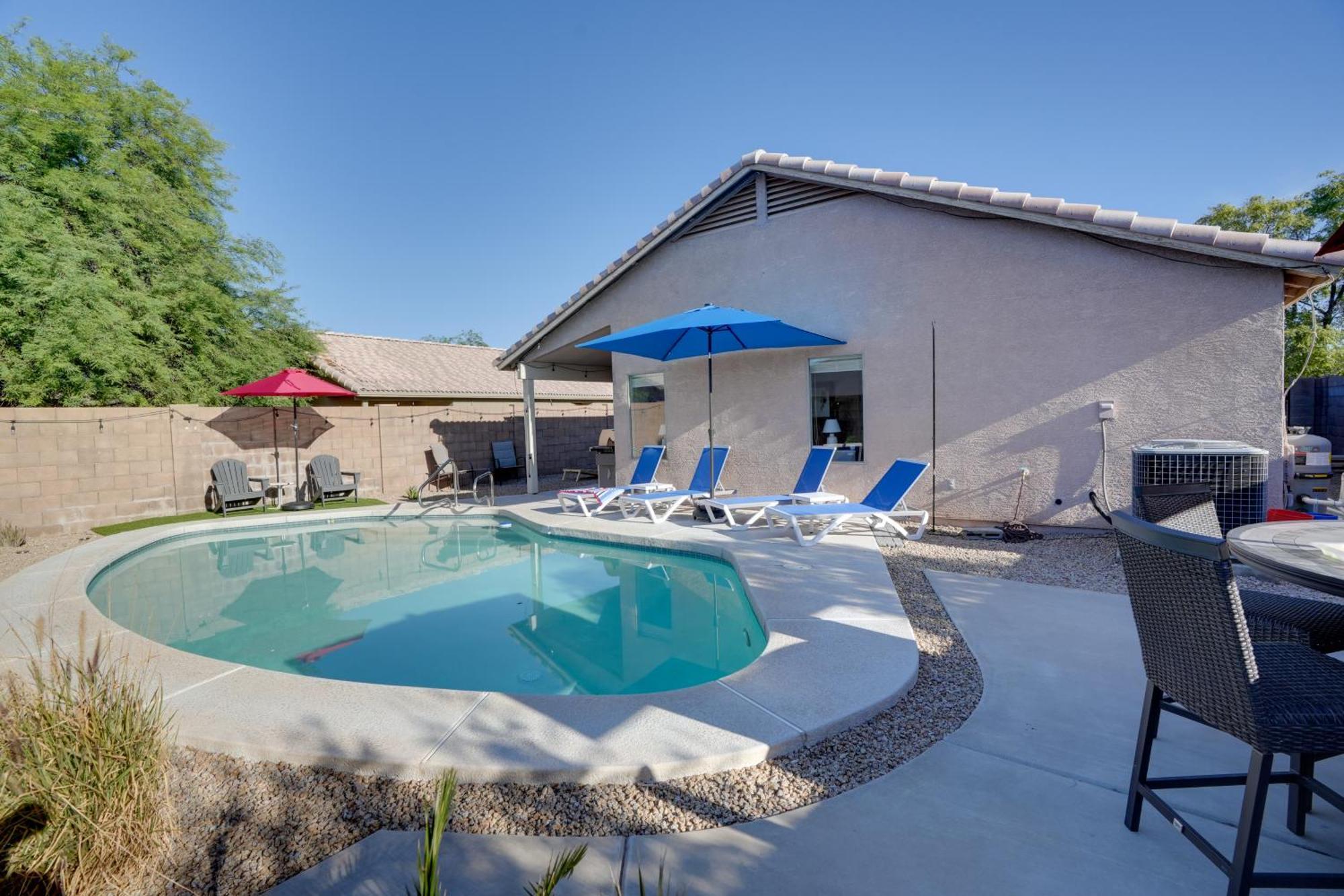 Вілла Sunny Surprise Getaway With Private Yard And Pool Екстер'єр фото